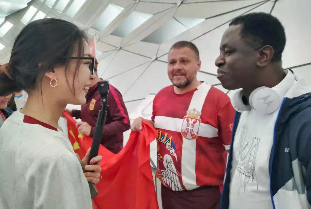 包含印尼女足赛场情感激荡，激烈角逐精彩纷呈的词条